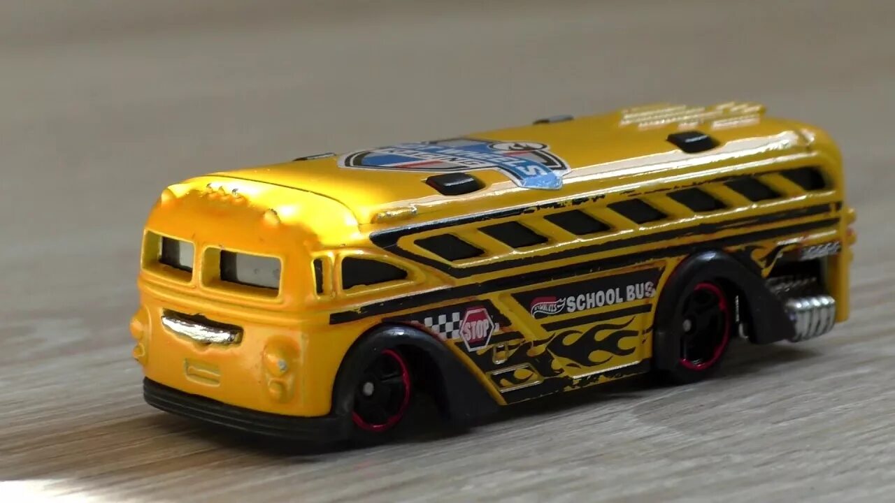 Hot wheels автобусы. School bus хот вилс. Hot wheels автобусы. Hot wheels автобусы. Hot wheels drag bus.