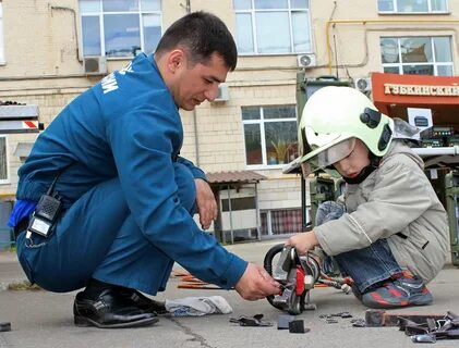 Стали пожарными