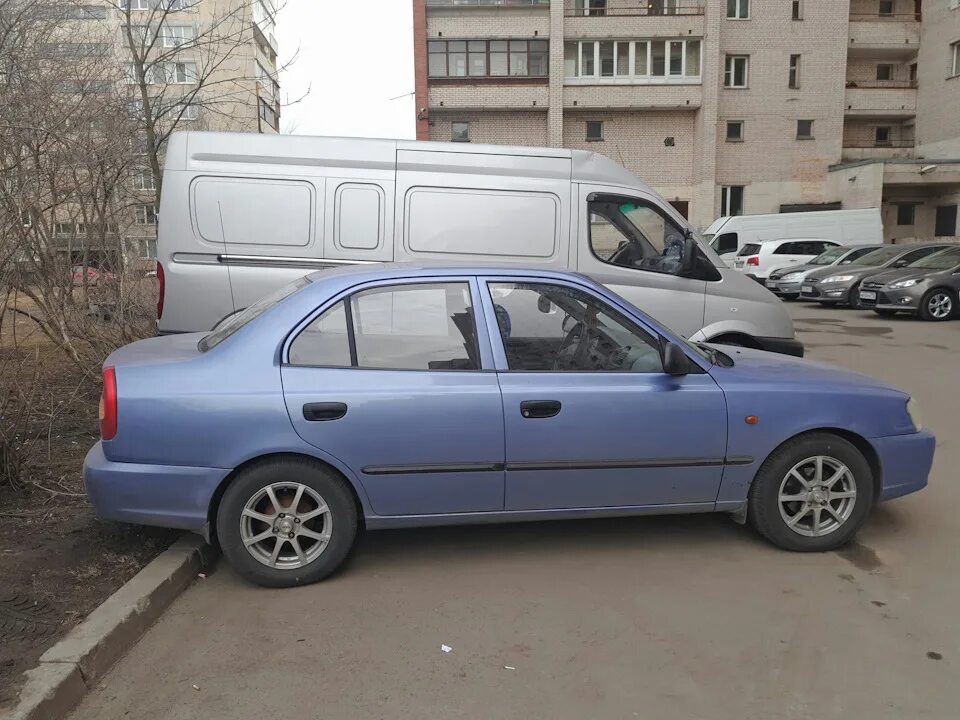 Hyundai accent 2004. Хендай акцент шум. Hyundai accent 3. Accent тагаз белый. Hyundai accent 2 lc (2000-2012).