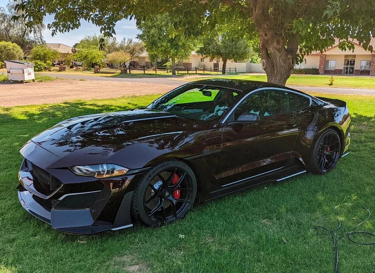 Форд мустанг карбон. Mustang 2020 spoiler. Ford mustang 2017 interior carbon. Ford shelby gt500 sema. Ford mustang carbon.