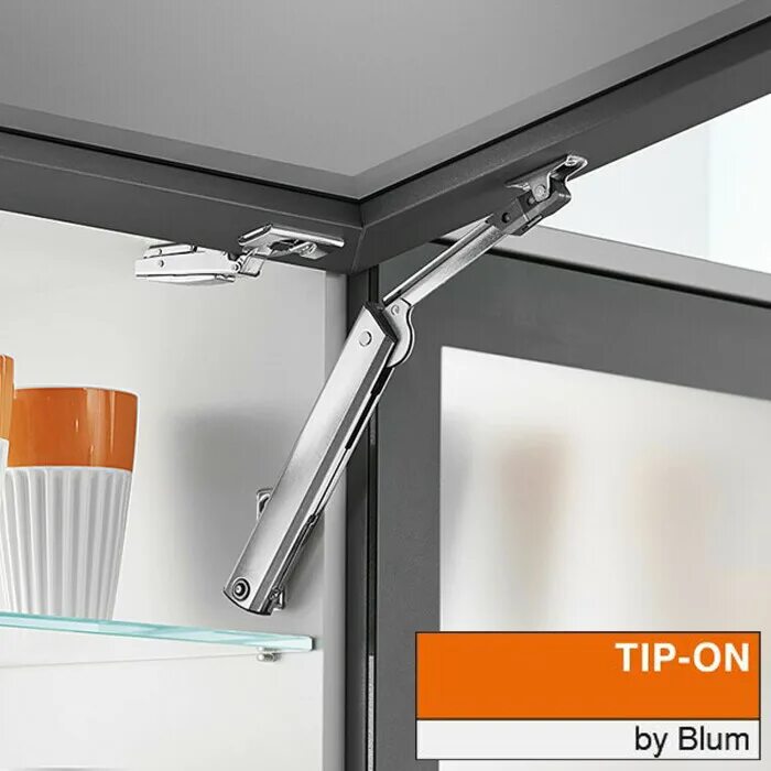 Откидной фасад. Газлифт blum. Подъемник aventos hk-xs. Подъемник блюм hk-xs. Газлифт для откидных фасадов вниз.