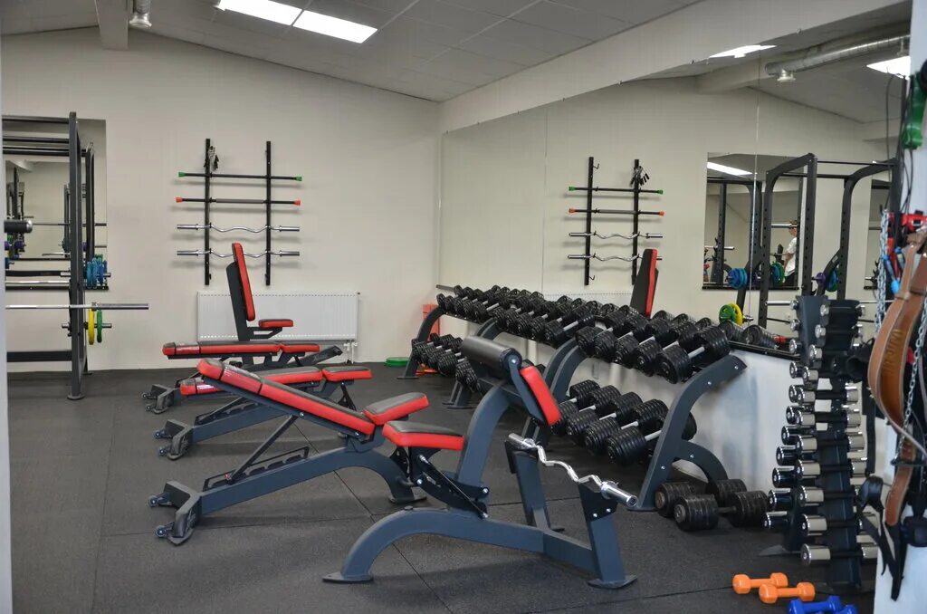 Мускул темрюк. Мускул тренажерный зал темрюк. Мускул темрюк. Мускул саратов спортзал. Темрюка.