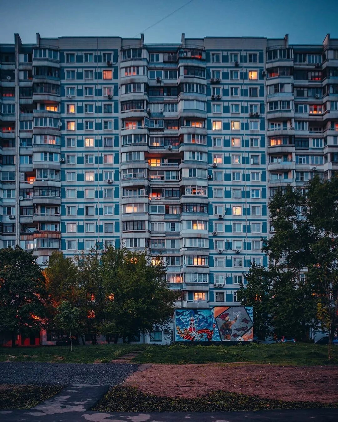 Свиблово район панельки. Аризона спальный район. Панелька п 44. Комендантский проспект панельки.