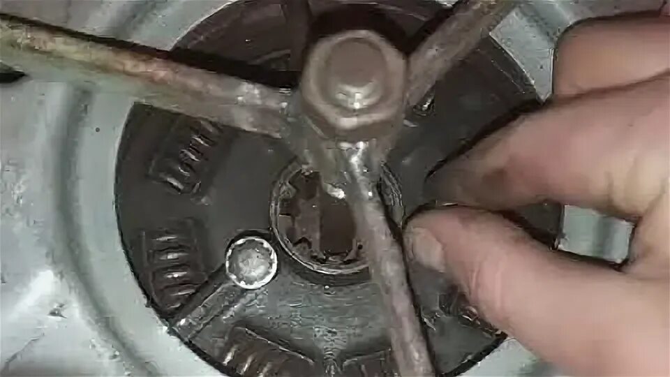 Как поменять лапку сцепления. Лапка выжимного подшипника газ 53. подшипник выжимной газ-53, уаз. регулировка лапок сцепления газ 53. регулировка корзины газ 53.