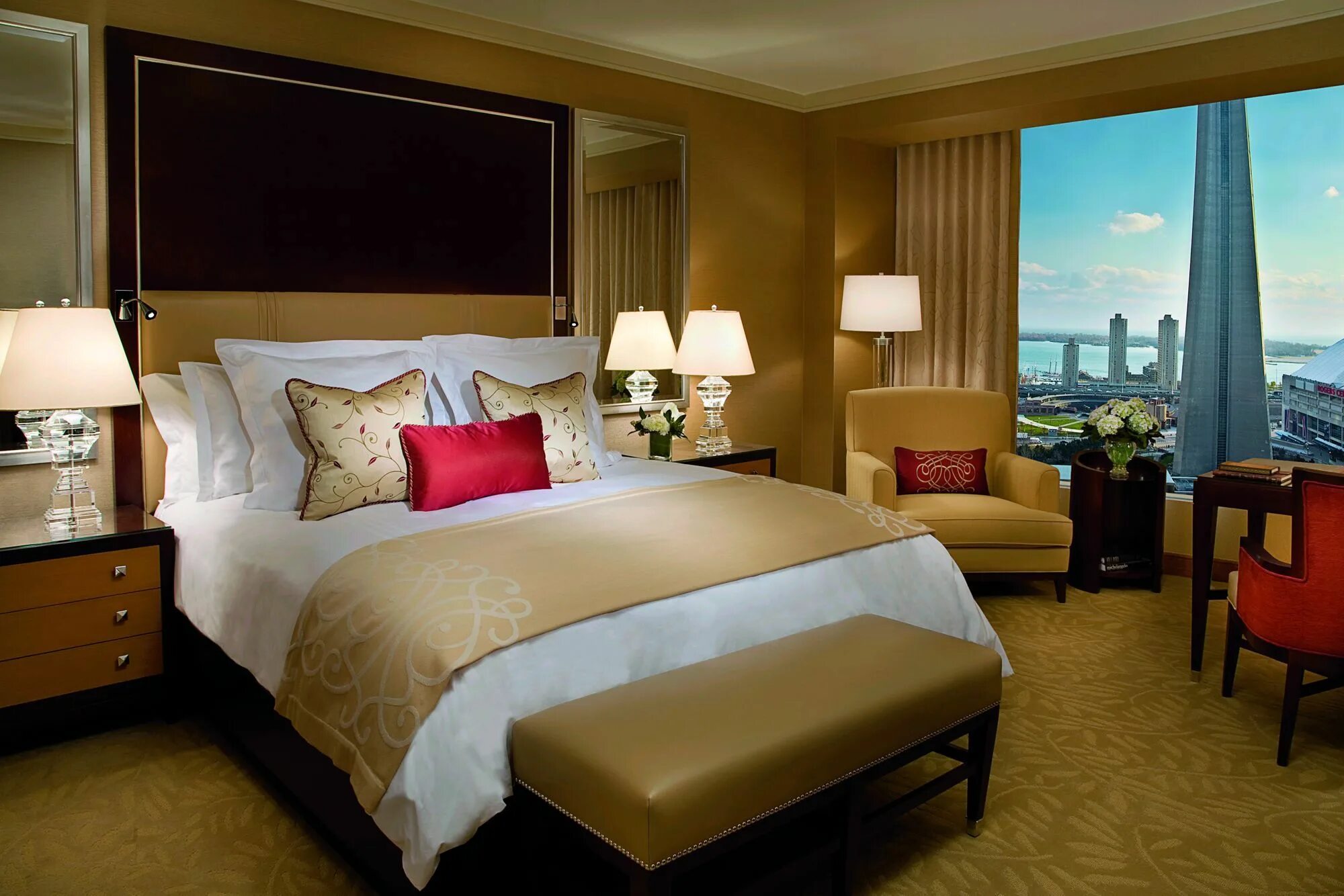 Сайт где отели. Отель ритц room hotel. торонто отели 5 звезд. ритц карлтон. номер в гостинице.
