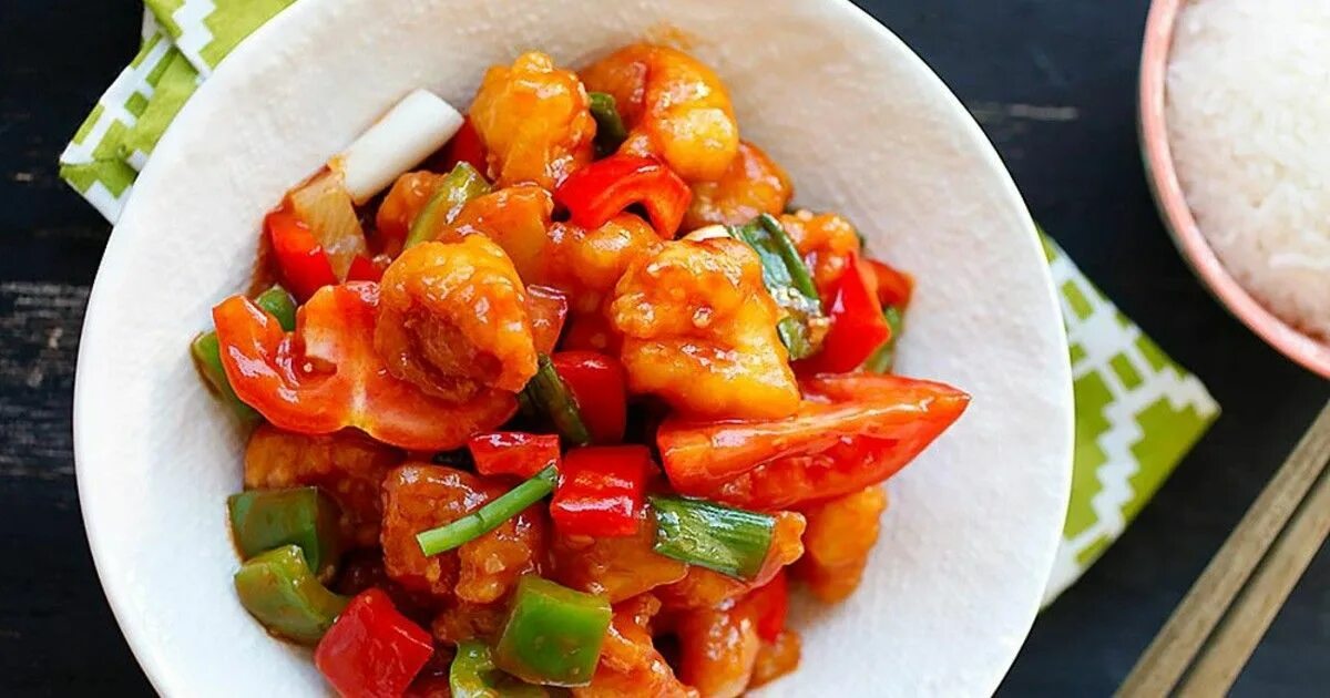 Свинина в кисло-сладком соусе с овощами. Курица по пекински в кисло-сладком соусе. Курица в кисло-сладком соусе по корейски. Овощи с кисло сладкий соус рецепт китайский. Соус для курицы.