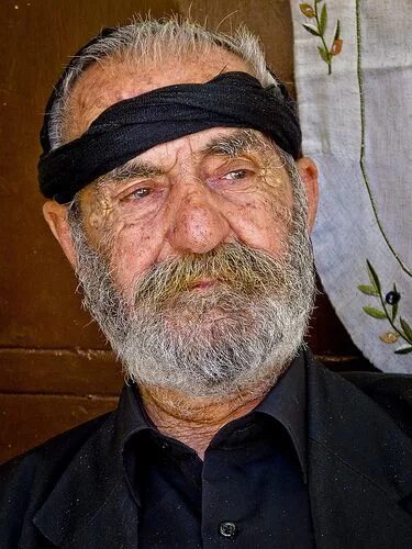 Греки дедушки. Старый грек. Греки старые фото. Пожилой грек. Энтони куинн фото в молодости.