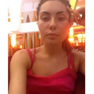 Покажи фотографию жени