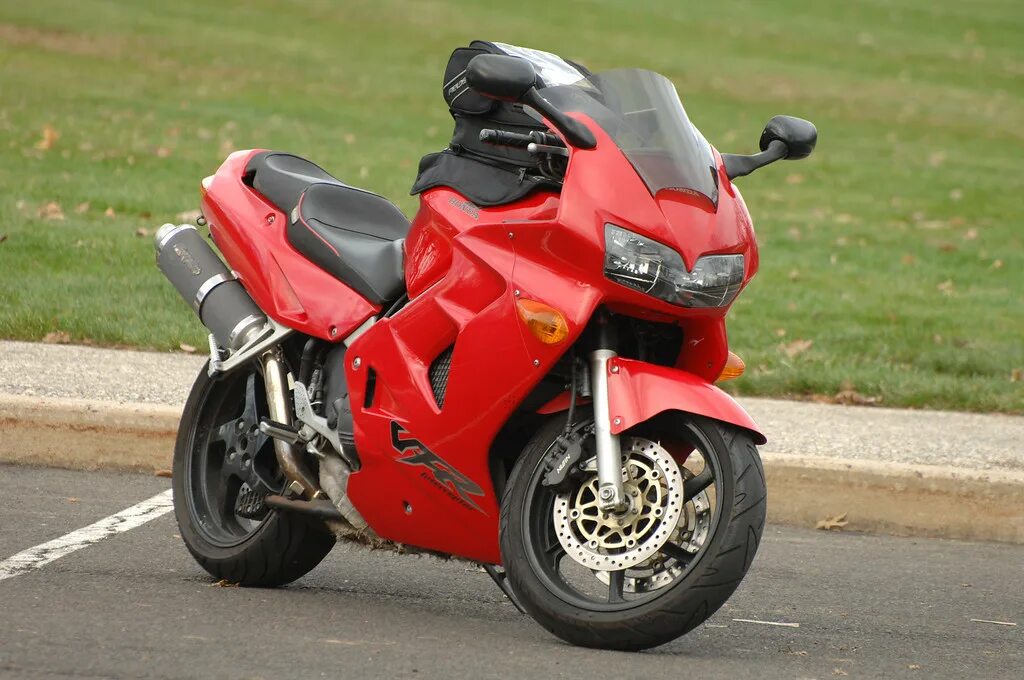 Хонда вфр поколения. Мотоцикл Honda VFR 800. Honda VFR 800 1998. Honda VFR 800 2001. Honda VFR 800 Fi Interceptor.