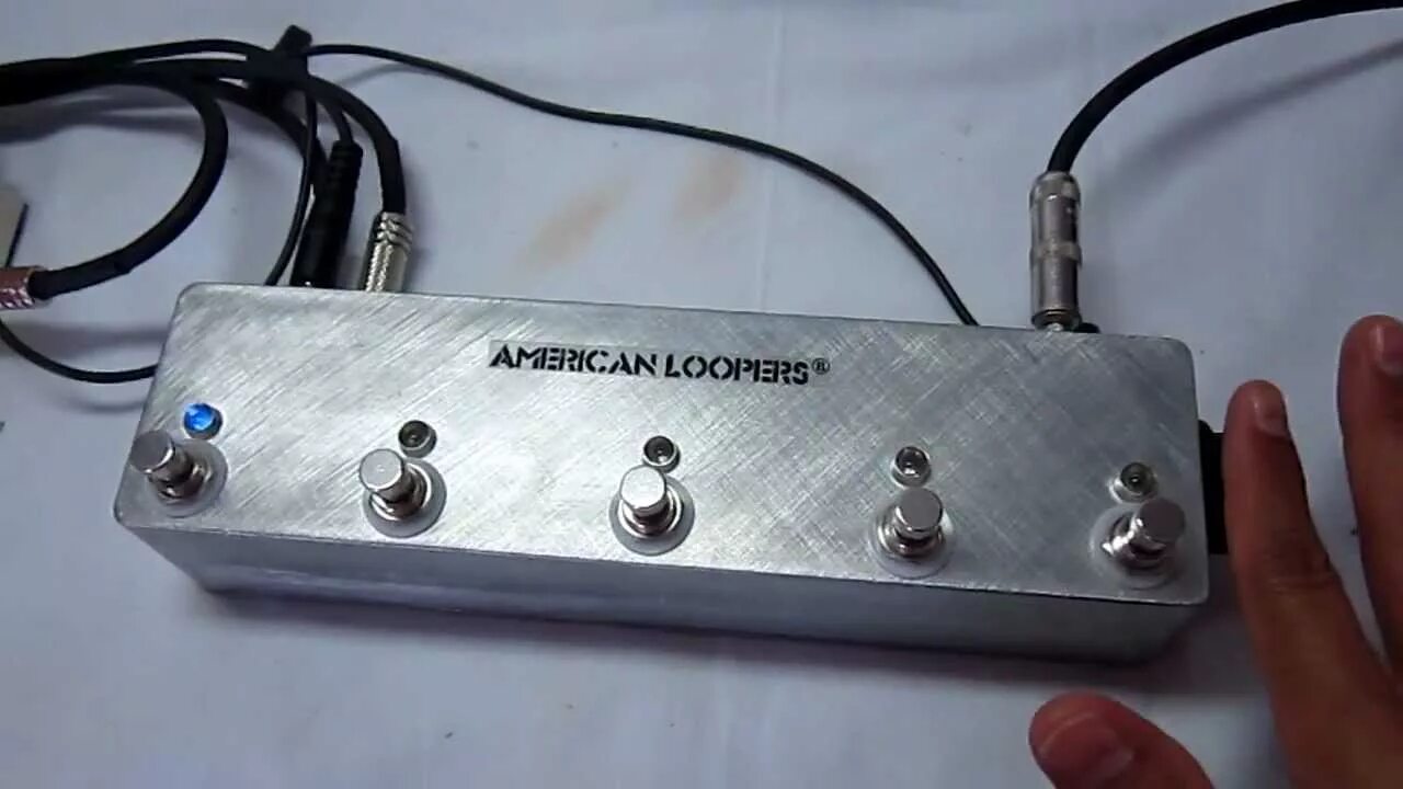 Свитчер для педалей. Master Volume Pedal. Looper Rowin Bypass. Педаль со звуковой картой встроенной и лупером. True control