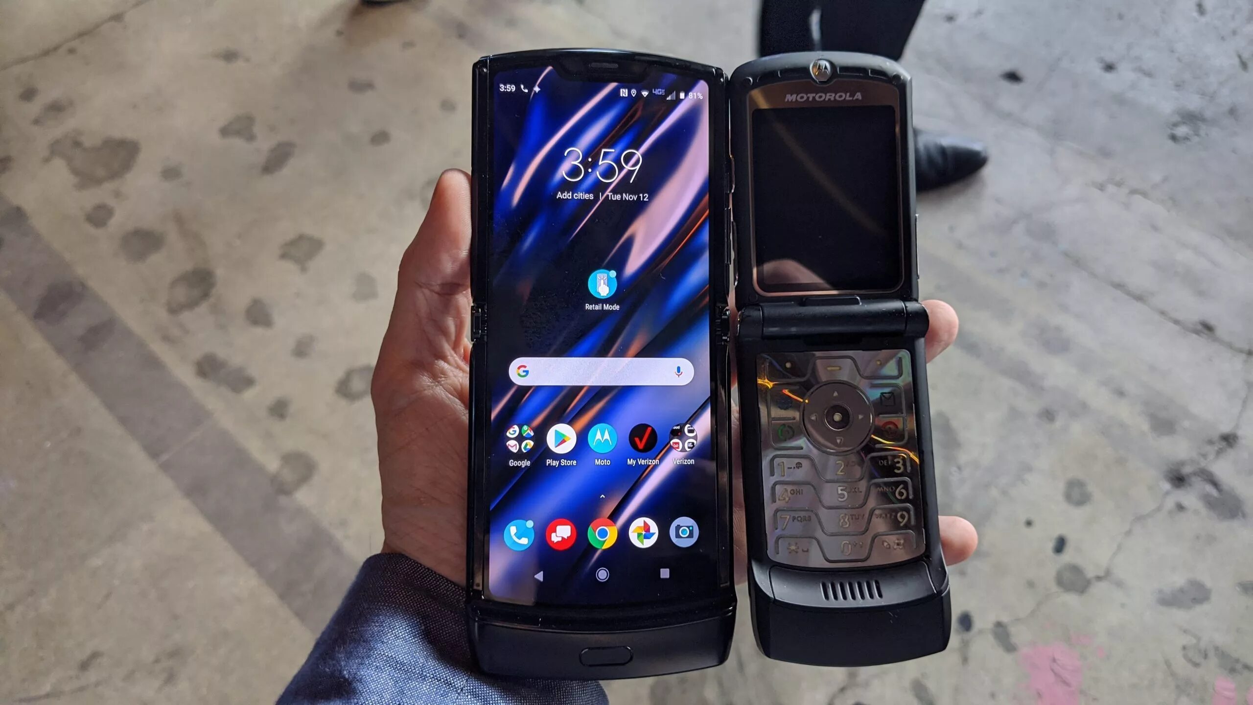 Моторола рейзер 2025. Motorola razr v3 2025. motorola рейзер в3. моторола рейзер в 3 новый. моторола рейзер в 3 2025.