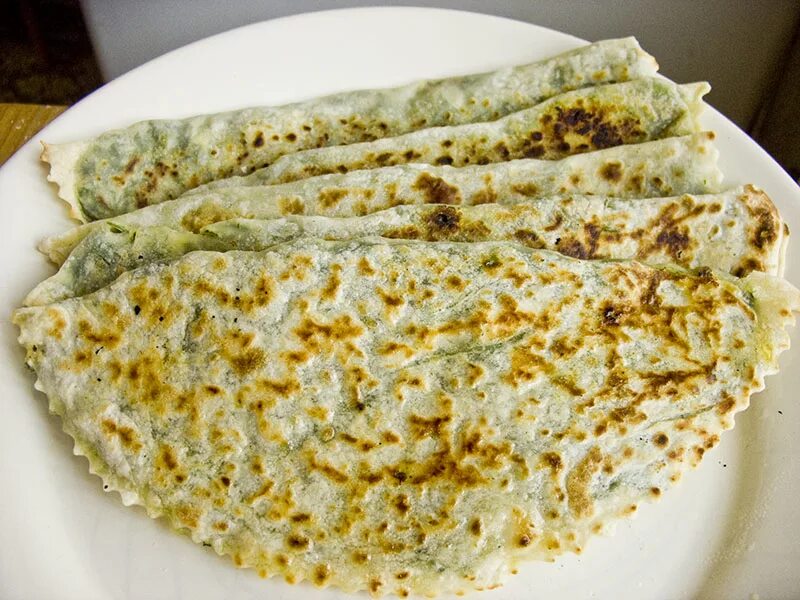 Кутабы с зеленью фото. Кутаб с сыром и зеленью. Мини кутабы с зеленью. Карат кутабы. Карат кутабы.