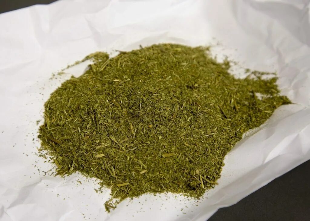 Тимьян сушеный. Сухая конопля. Сушеные травы. Зверобой сушеный. Чабер сушеный цитрон.