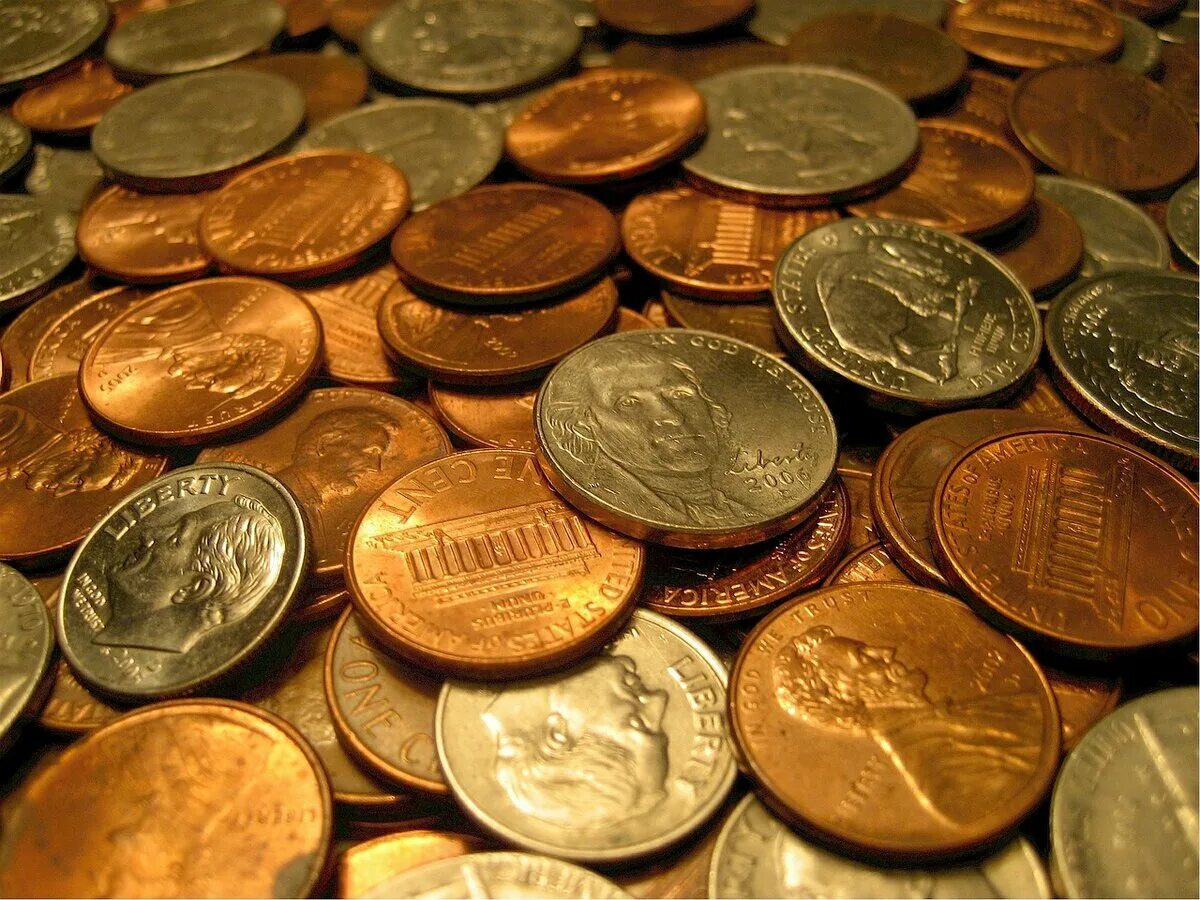 Деньги монеты. Металлические деньги. Металлические монеты. Металлические деньги монеты.