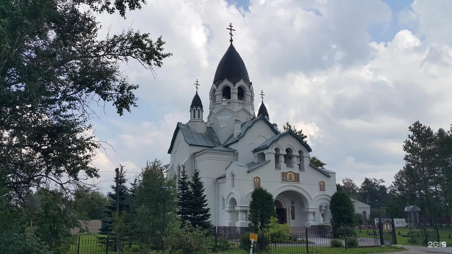 Поселок тайцы ленинградской. Топорково храм Алексия митрополита Московского. Церковь Тайцы Гатчинский район. Храм Алексия митрополита Московского в Середниково. Храм свт. Алексия, митрополита Московского Углич.