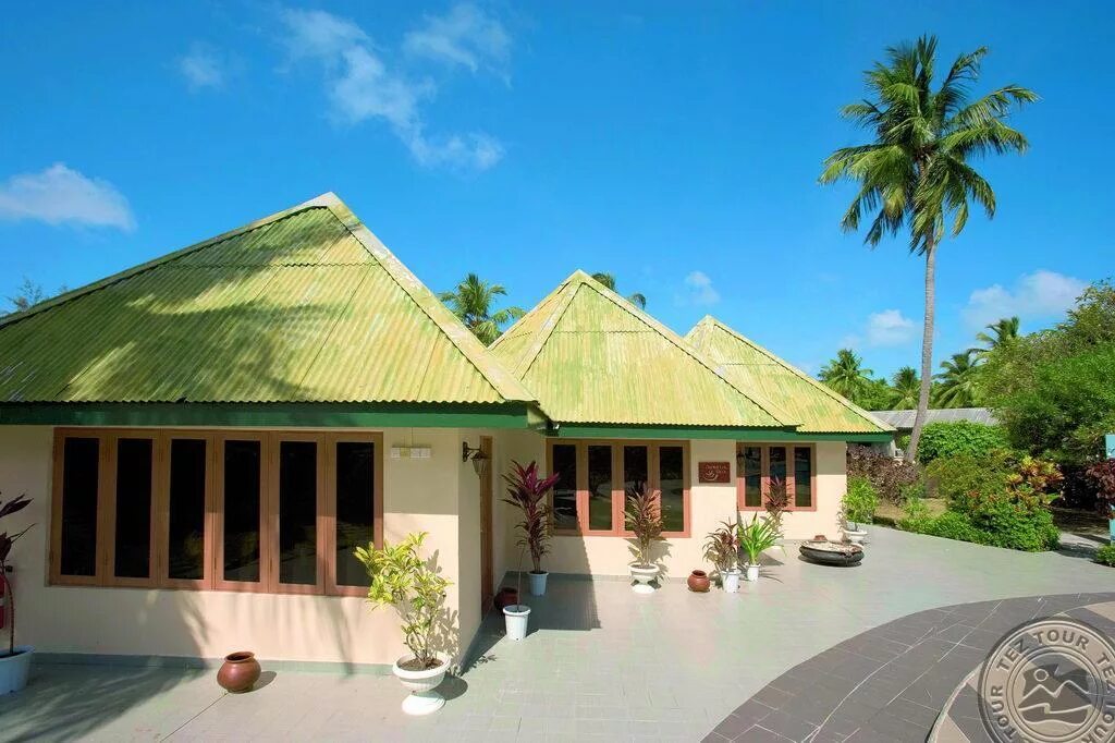 Отель Equator Village Maldives. Equator Village 3* (Адду Атолл). Мальдивы Атолл Адду Equator Village 3 Мальдивы. Equator Village 3* Мальдивы, 20 м до моря. Equator village 3