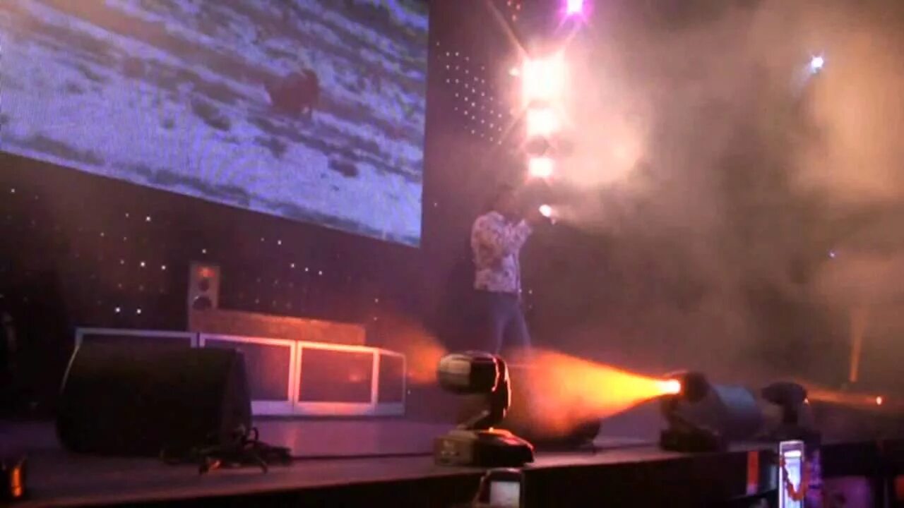 Мурат тхагалегов танцует. Одинокий волк песня мурат тхагалегов. Мурат тхагалегов альбомы. Мурат тхагалегов одинокий волк. Артур тхагалегов.