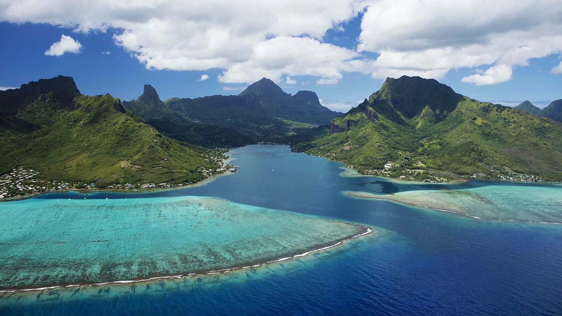 Island travels. Moorea французская Полинезия. Муреа Таити. Французская Полинезия остров Таити. Остров Муреа.