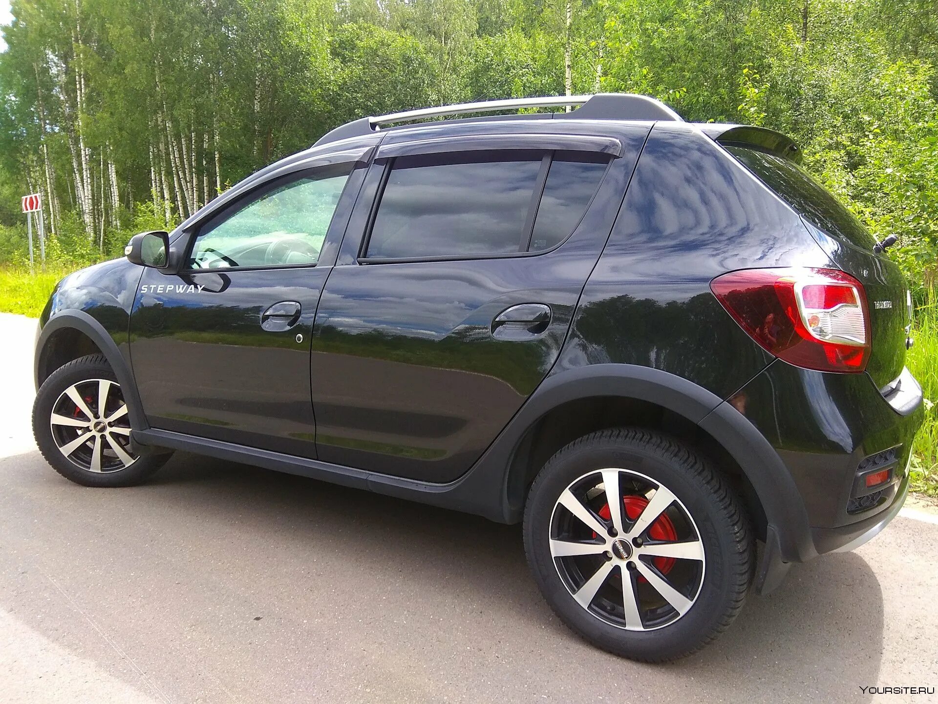 Купить диски рено степвей 16. Диски Renault Sandero Stepway r16. Renault Sandero Stepway диски 16. Рено Сандеро степвей r17. Диски Рено Сандеро степвец2.