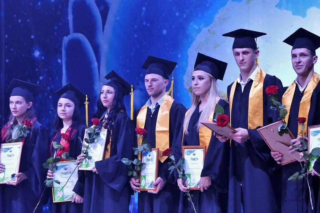 Читать приморскую академию
