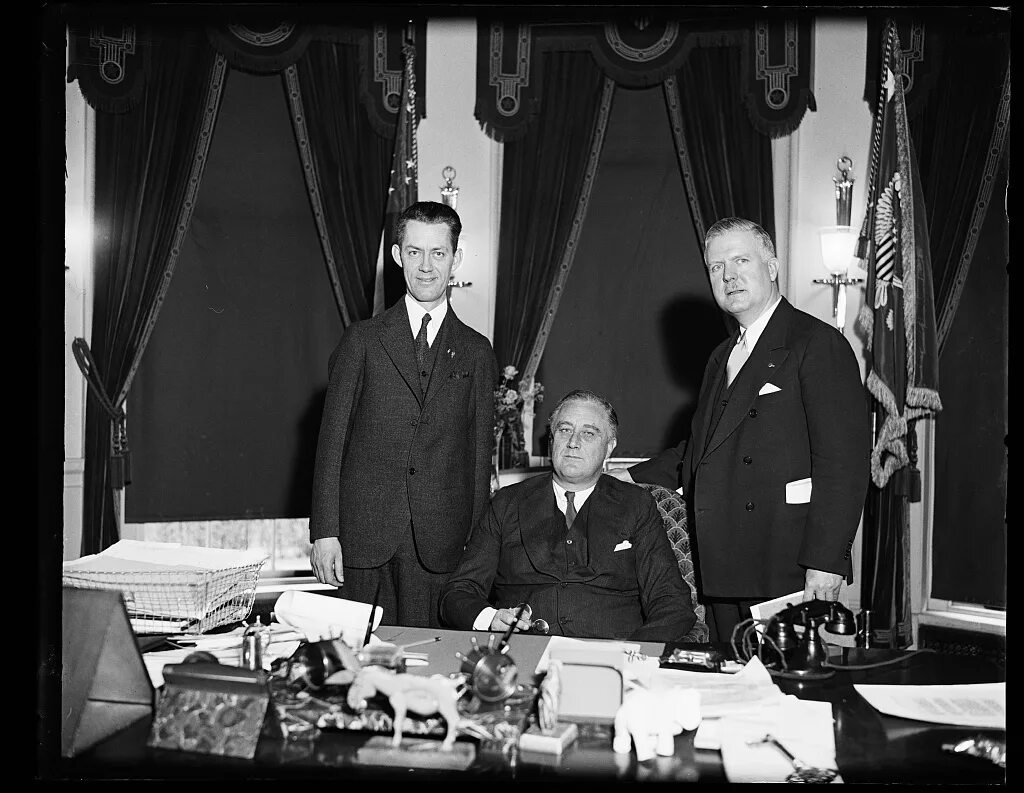 Франклин рузвельт стал президентом сша в. Биография рузвельта кратко. Ф рузвельт 1941. – президент сша). – президент сша).