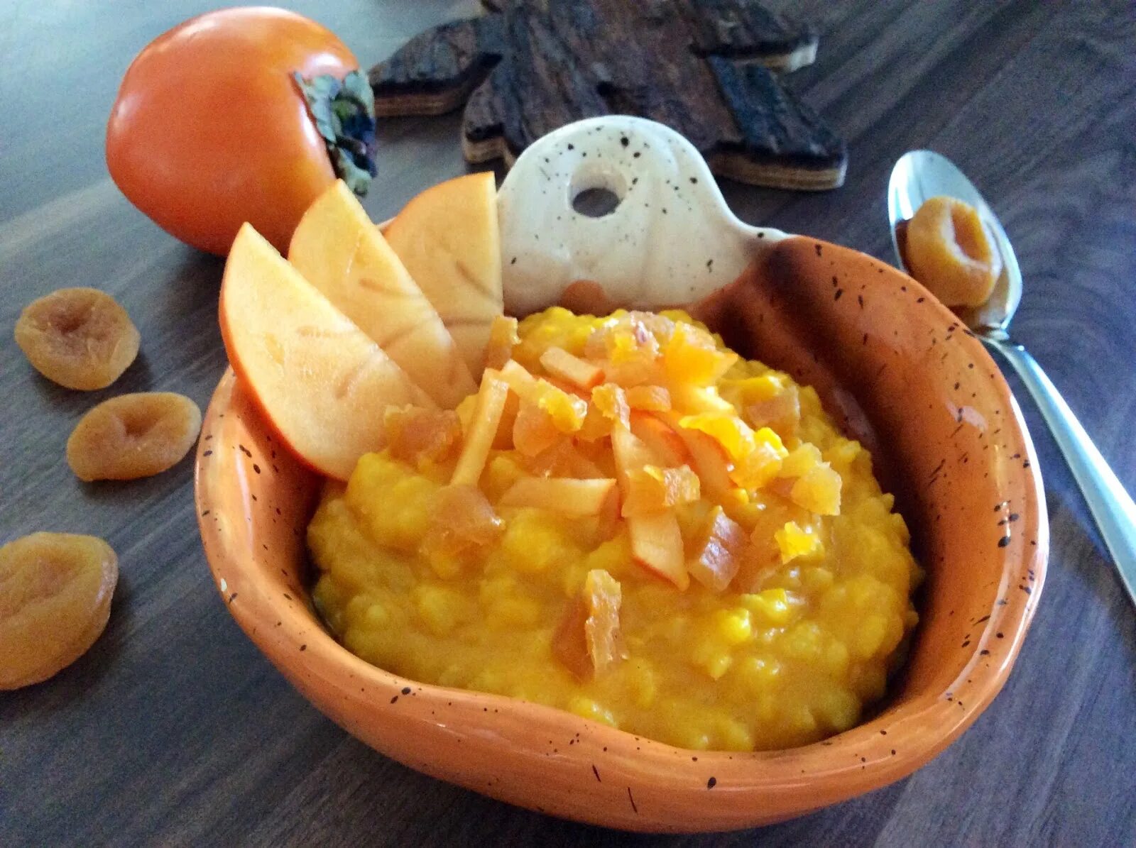 Рецепт каши тыквой воде. Каша с тыквой и рисом на молоке. Пшённая каша с тыквой на молоке. Пшеничная каша с тыквой. Пшенная каша с тыквой и орехами.