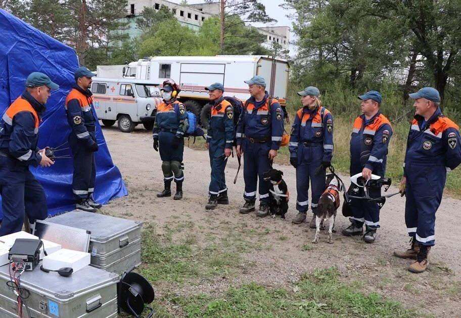 Федеральный спасательный отряд мчс. Поисково-спасательный отряд МЧС России. Уральский региональный поисково-спасательный отряд МЧС России. Дальневосточный региональный поисково-спасательный отряд МЧС России. МЧС поисково-спасательный отряд Ноглики.