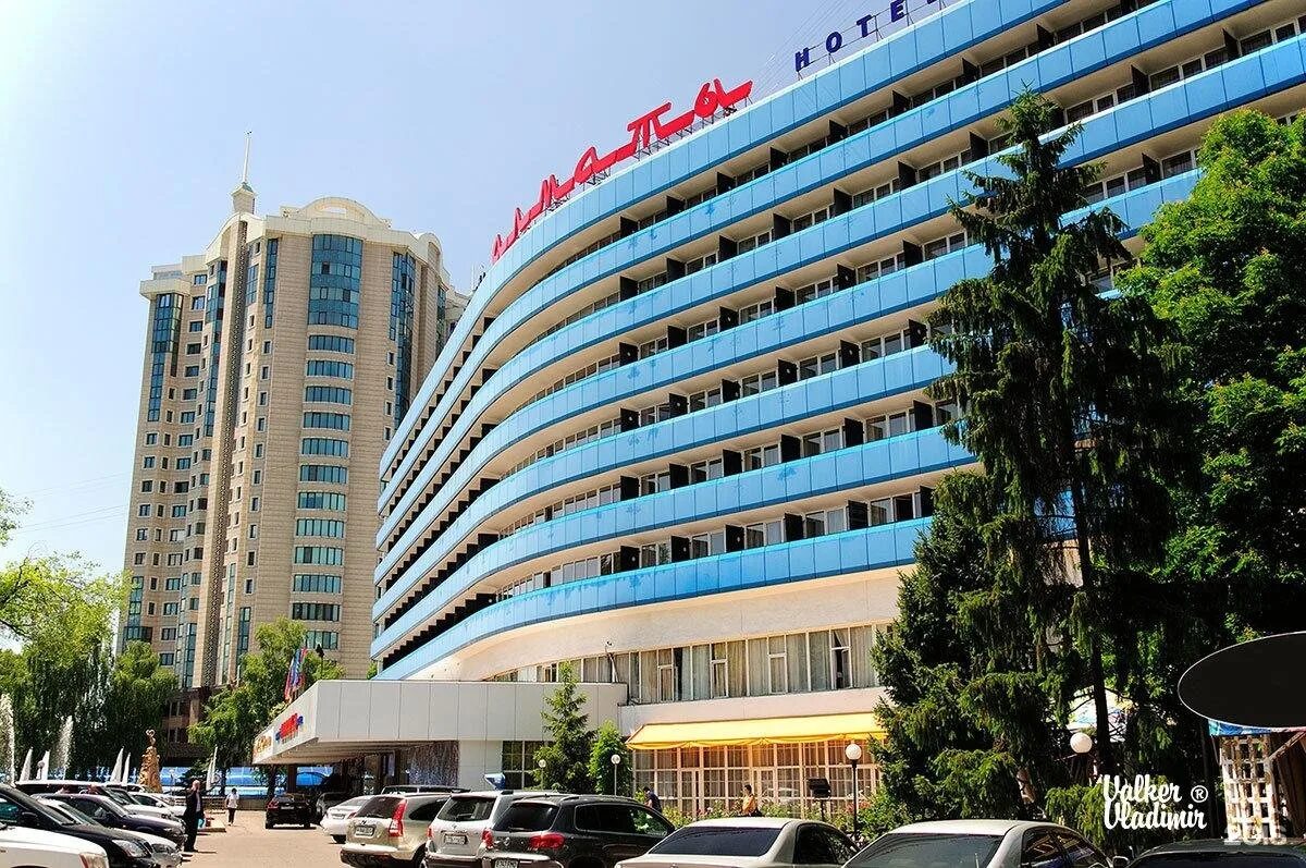 Almaty hotel. Гостиница Алма Ата. Гостиница «Казахстан» в Алма-Ате. Гостиница Казахстан в Алматы. Гостиница Алматы в Алматы.