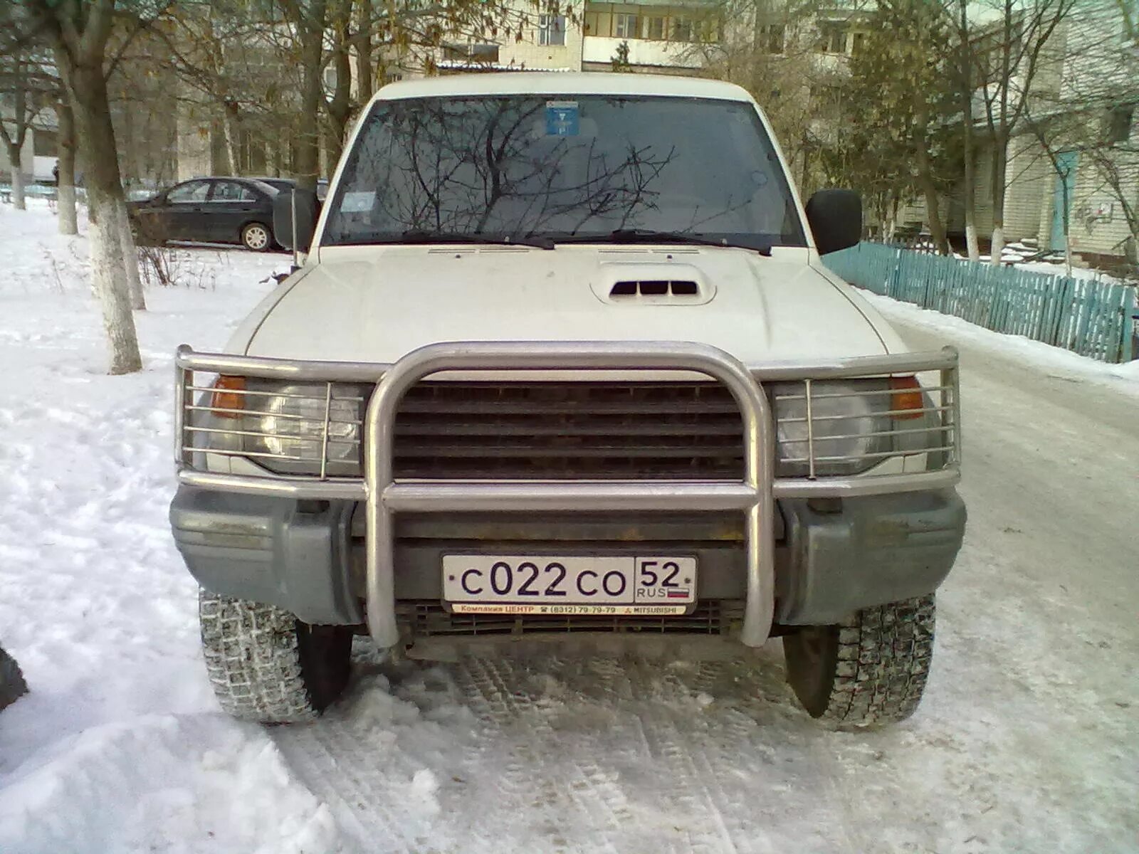 Митсубиси паджеро 2 с кенгурятником. Mitsubishi pajero 2 с кенгурятником. Кенгурятник pajero. Mitsubishi pajero 2 кенгурин. Mitsubishi pajero 2 кенгурин.
