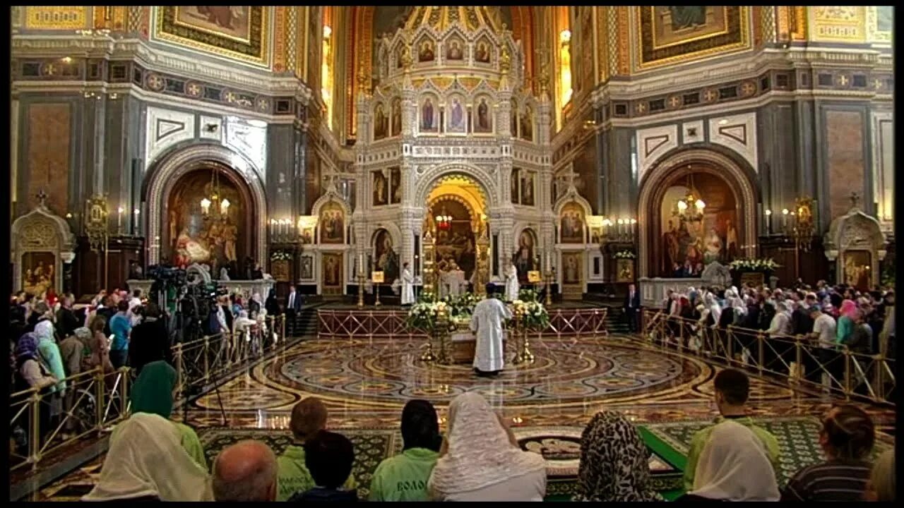 Литургия храм Христа Спасителя г Москва. Богослужение в храме Христа Спасителя. Храм Христа Спасителя 2000 год. Прямая трансляция всенощной