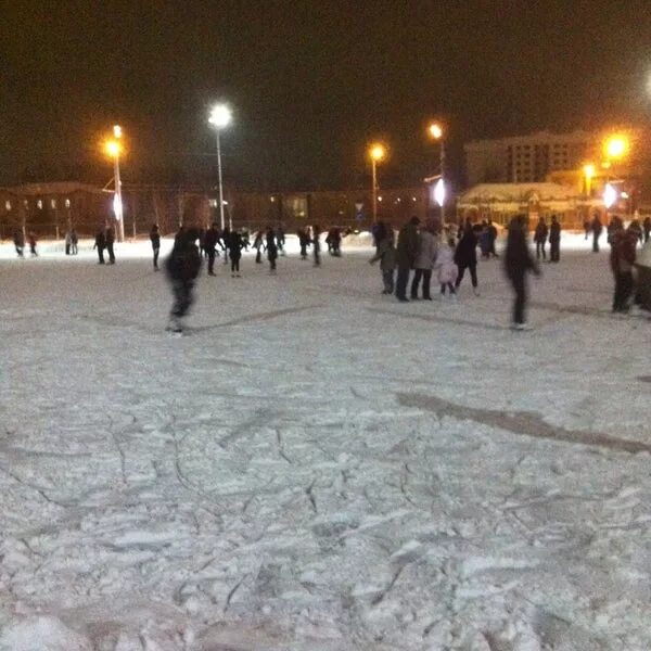 Тасма казань каток. Центр хоккея на траве казань. Хоккейное поле. Pond hockey. Хоккейное поле.