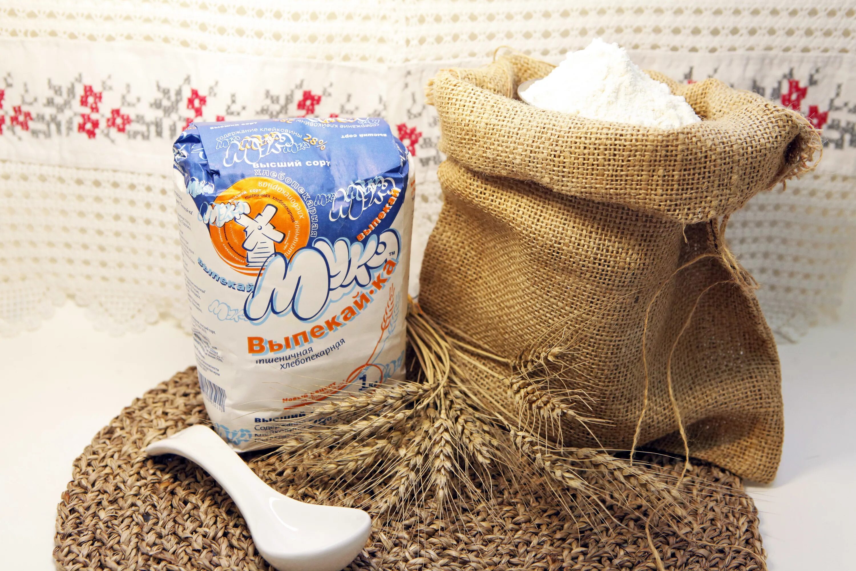 терек мука 50кг комбикорм. алейка мука мешок 50кг. мука макфа 10 кг. мука пшеничная. мука шадринская высший сорт 10 кг.