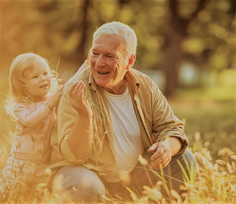 Дедушка с внуками. Н. Дедушка и внучка. Рассказы льва николаевича толстого старый дед и внучек. Лев николаевич толстой старый дед и внучок.