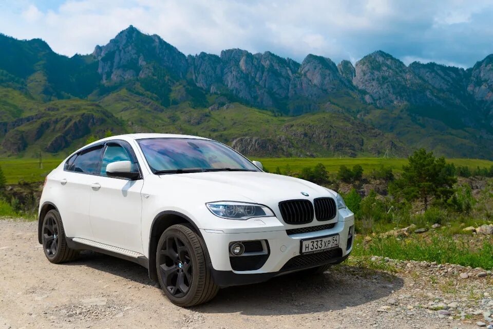 Фото х. BMW x6 белая. BMW x6 белый 2008. BMW x6 2013 белый. БМВ Икс 6 белая.