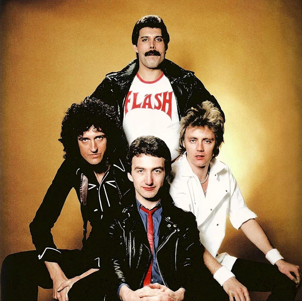 Квин петь. Группа queen. группа queen 2000. группа queen 80е. участники группы квин.