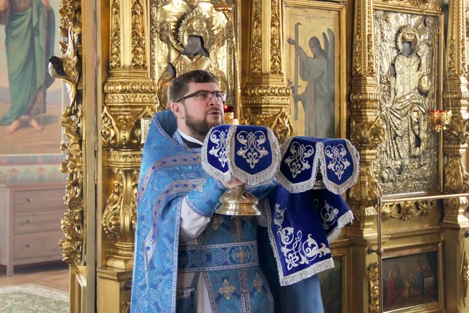 Служба в арзамасе в храме. Служба в арзамасе в храме. Арзамасское благочиние фото. Храм иконы божией матери живоносный источник в царицыно план. Храм иконы божией матери.