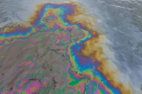 Поверхностная нефть