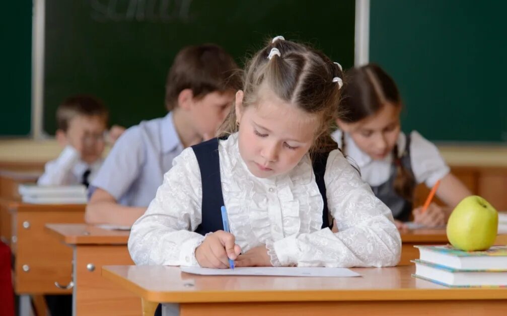 Между учениками 2 классов