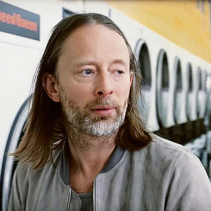 Том йорк и. Thom yorke жена. том йорк суспирия.