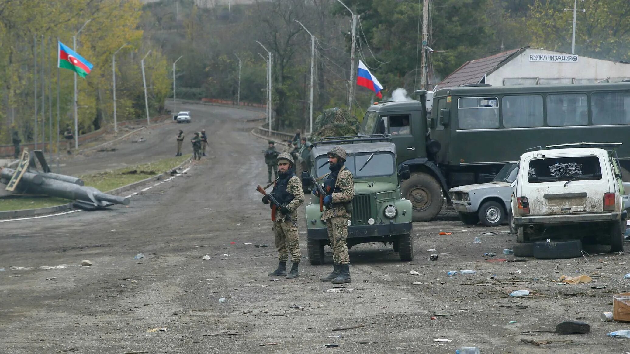 Участники карабахской войны. Министерство обороны армении по азербайджану. Конфликт армении и азербайджана 2022. Азербайджан атаковал армению. Толпа скандирует.