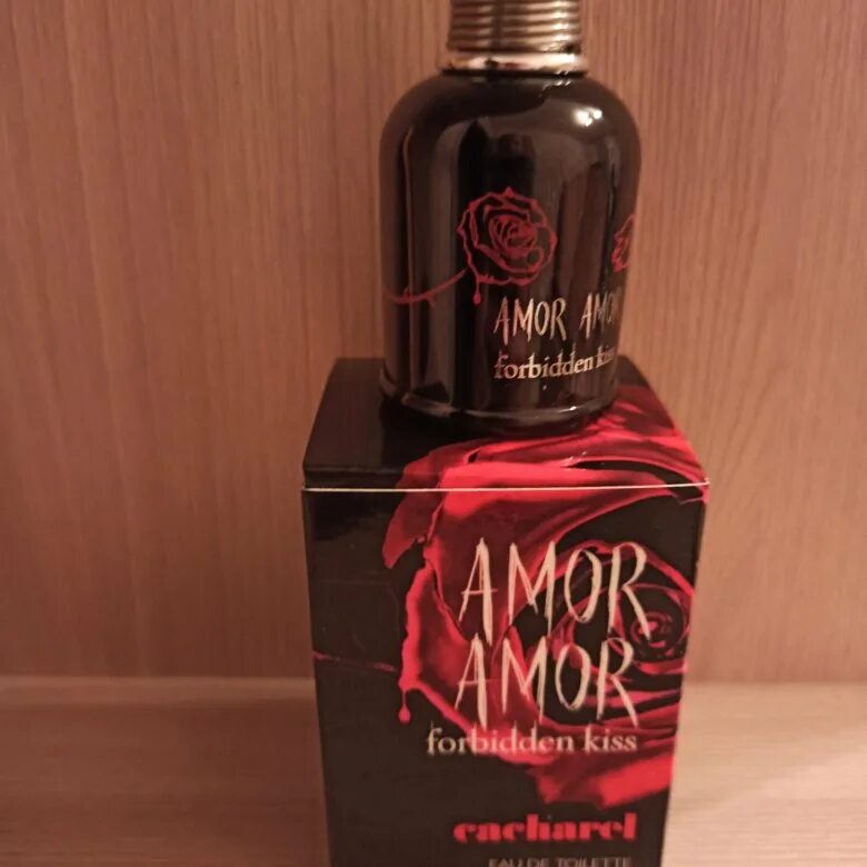Amor amor kiss. Amor amor forbidden kiss.