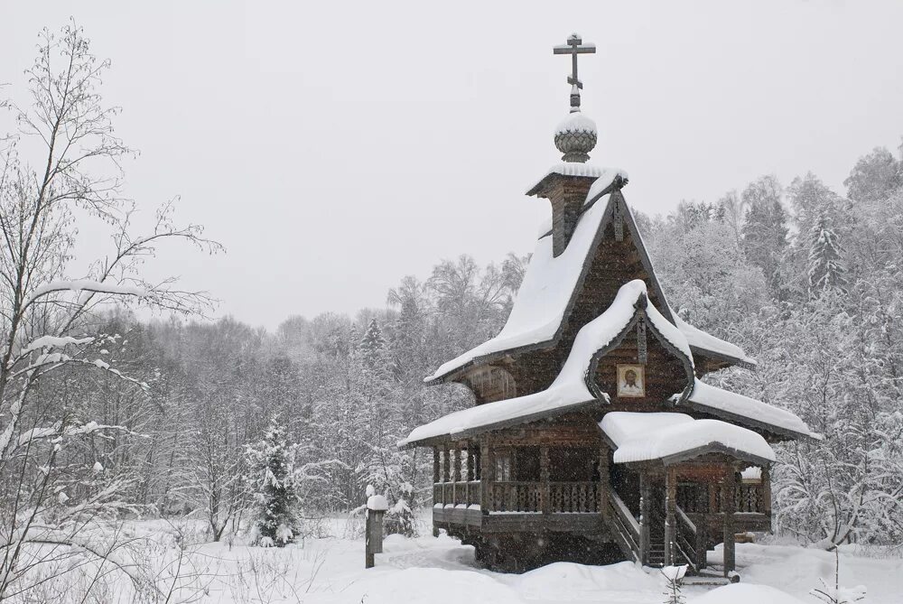 Сергиев посад родник гремячий ключ. Гремячий ключ сергиев посад зимой. Гремячий ключ сергиев посад зимой. Гремячий ключ конный двор. Гремячий вологодская область.