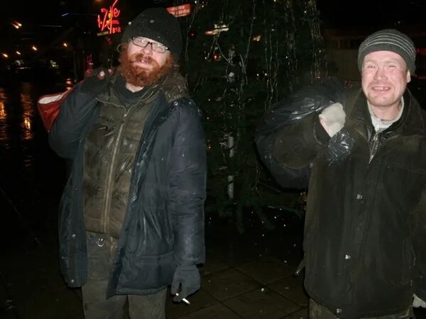 Ночь бомжи