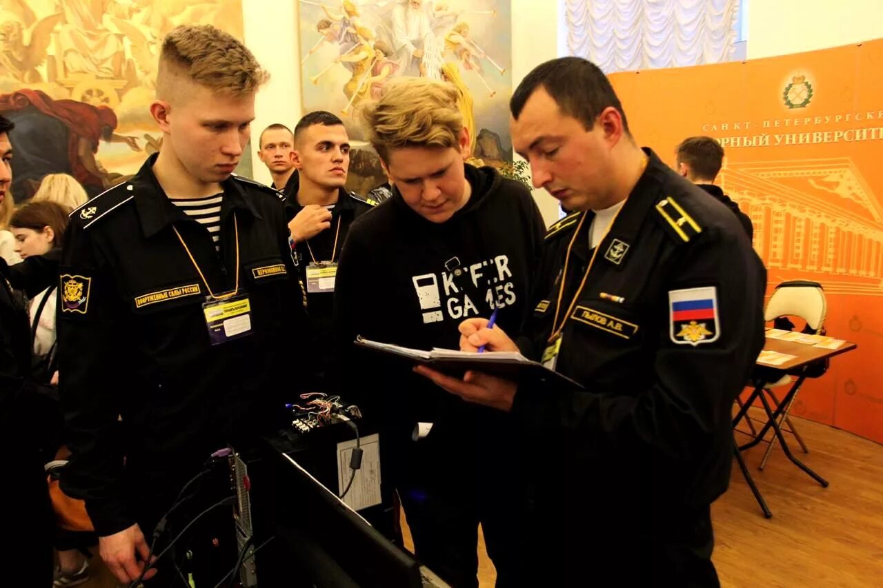 Вмпи пушкин. Курсанты вунц вмф. вунц вмф военно-морская академия г санкт-петербург. вмпи преподаватели пушкин. военно-морской политехнический институт владислав кузнецов.