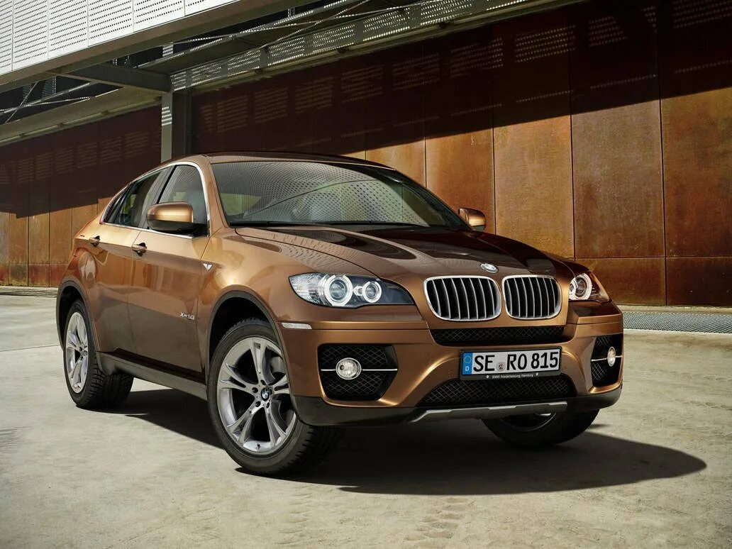 Brown car. BMW x3 золотой. BMW x6 e71 коричневый. БМВ Икс 6. BMW x6 бежевый.