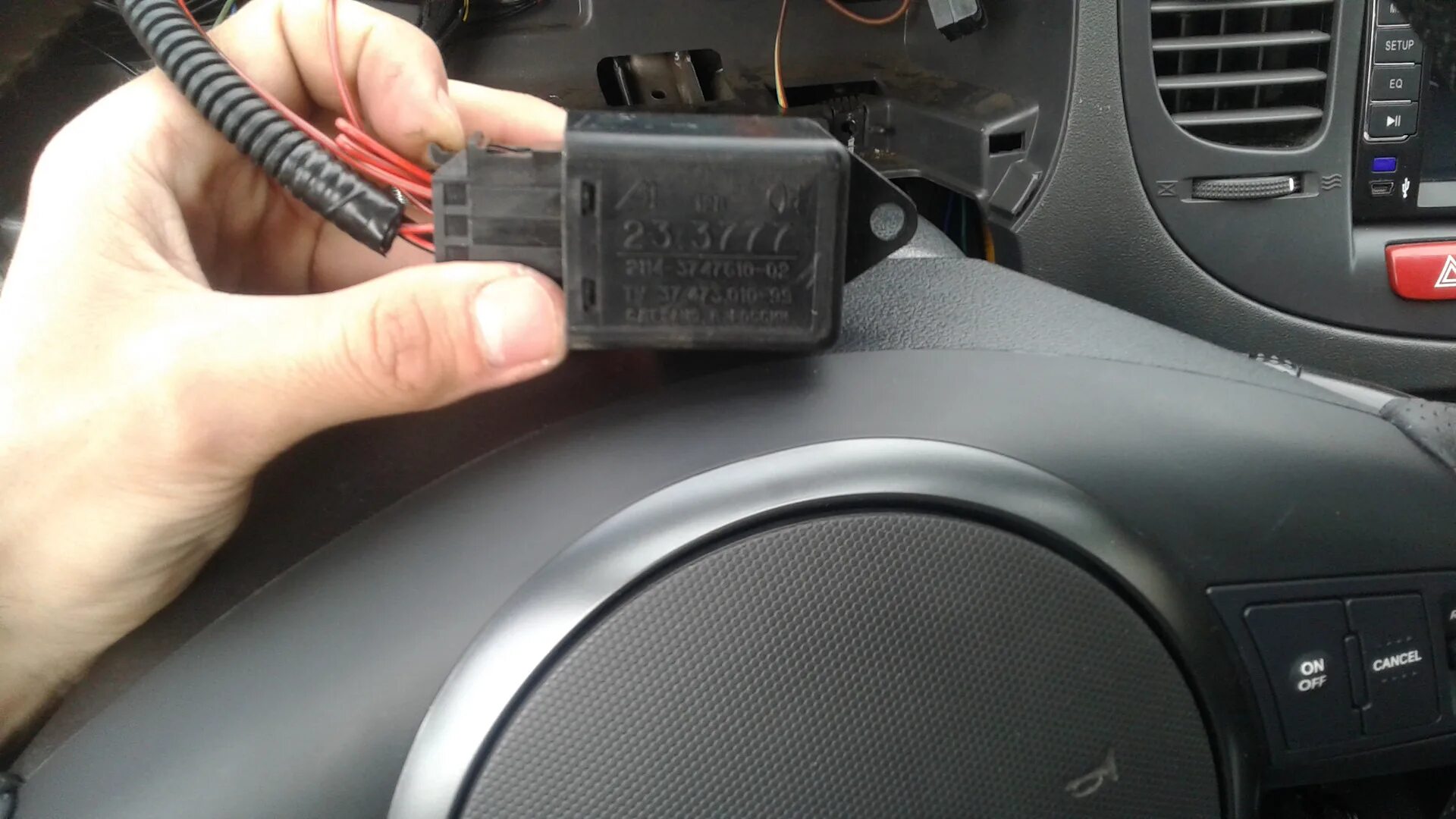 Подключение комбо-устройства 3 в 1 - KIA Ceed (2G), 1,6 л, 2018 года электроника