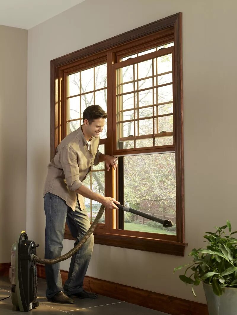 How to clean windows. Мытье деревянных стеклопакетов внутри. window screen. clean windows. window cleaner.