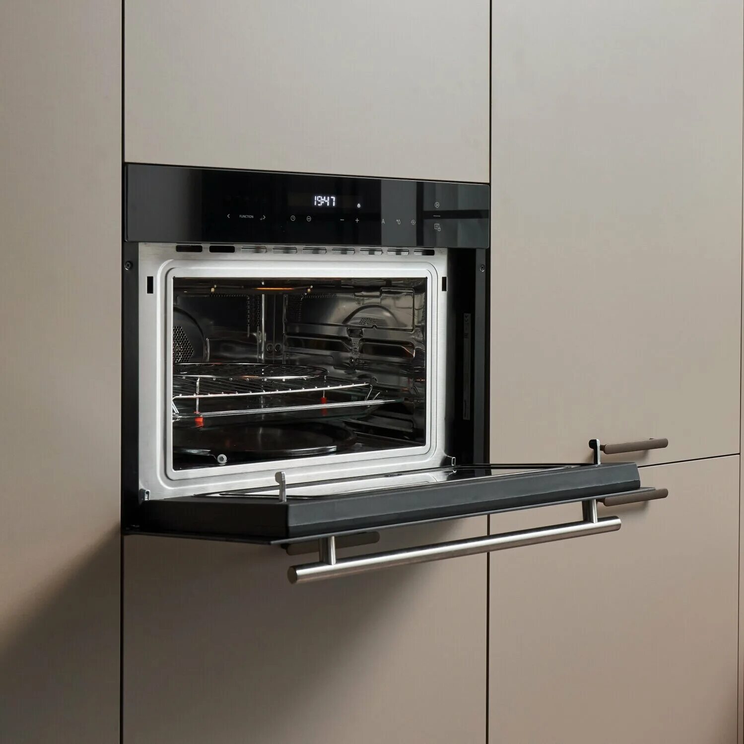 грязная духовка. 170 под направляющие tandem. нужен ли духовой шкаф. нужен ли духовой шкаф. духовой шкаф teka hlc 847 c inox.