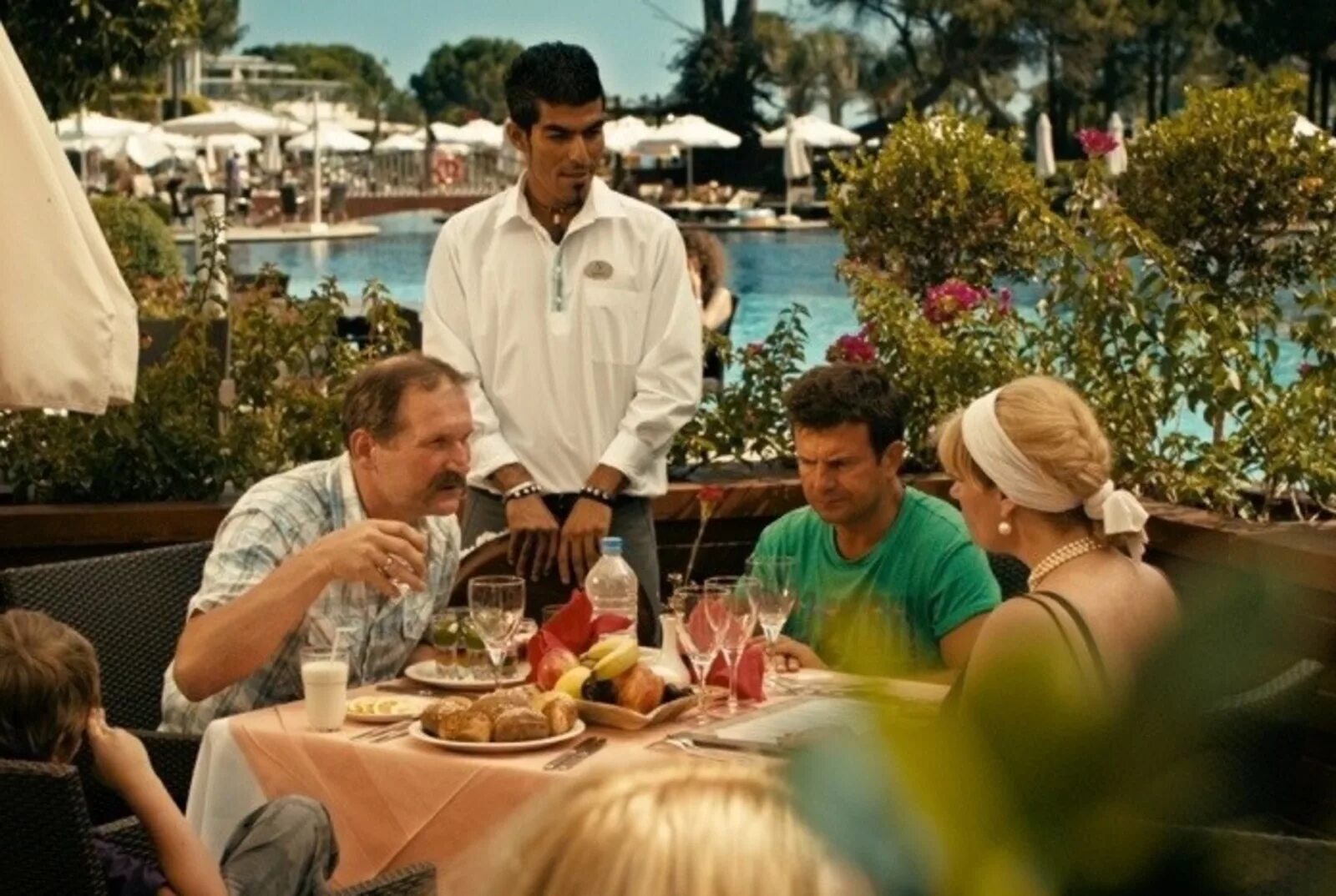 В пролете 2008. Курортные комедии. Дикари 2006 ваня. Forgetting sarah marshall 2008. Курортные комедии.