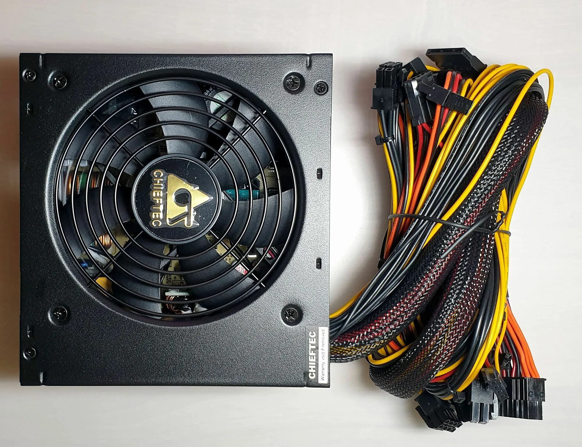 Chieftec core 700w